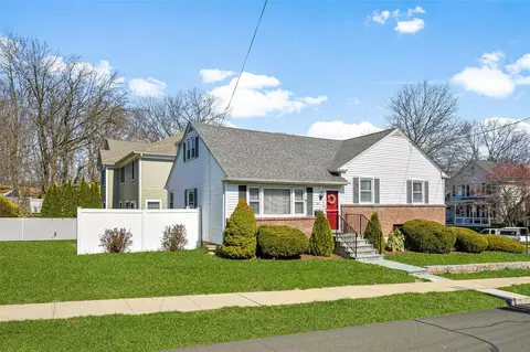 66 Sterling Ave, Harrison, NY 10528
