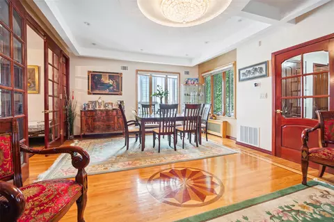 71-38 Harrow St, Forest Hills, NY 11375