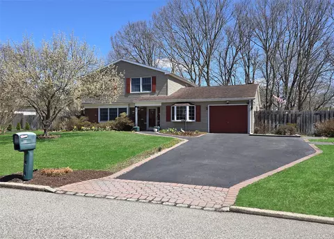 69 Strathmore Village Dr, South Setauket, NY 11720