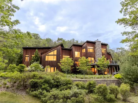 25 Vincent Pl, Mamakating, NY 12790