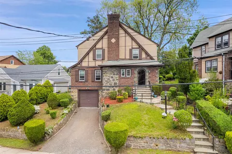 55 Durst Pl, Yonkers, NY 10704