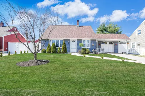96 Ranch Ln, Levittown, NY 11756
