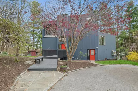 3 Taft St, Greenburgh, NY 10706
