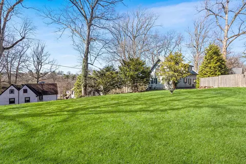 36 Ridgeview Ave # A, White Plains, NY 10606
