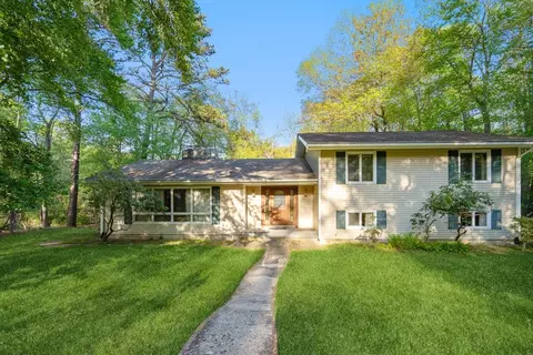 59 Giant Oak Rd, Ridge, NY 11961