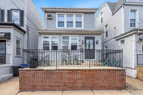 1865 Mulford Ave, New York, NY 10461