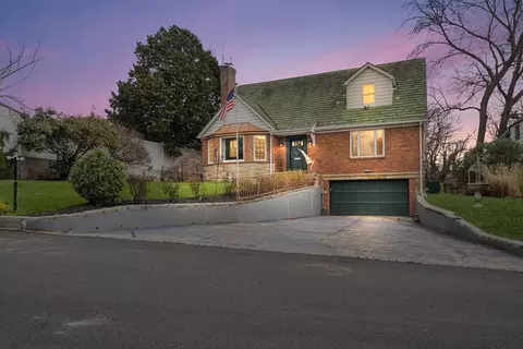 18248 Avon Rd, Jamaica, NY 11432