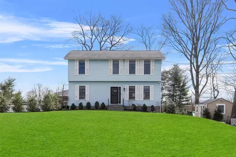 9 Ely Rd, Cortlandt, NY 10567