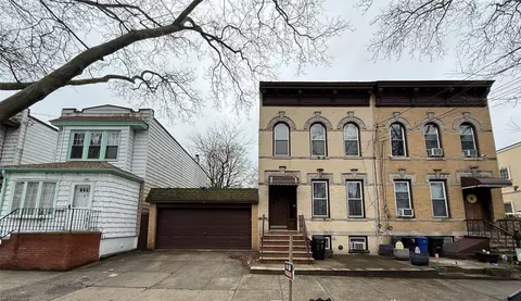 77-2477 26 79 Pl, New York, NY 11385
