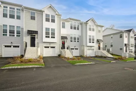 3521 Bennington Dr, Fishkill, NY 12524