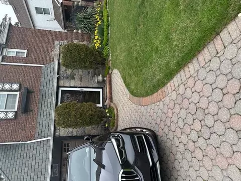 84 Surrey Ln, Hempstead, NY 11550