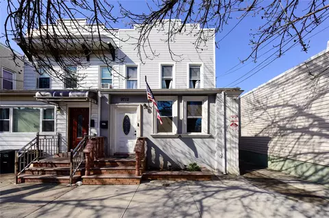 9712 91st St, New York, NY 11416