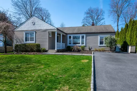 33 Leslie Pl, New Rochelle, NY 10804