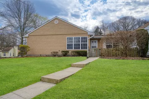 142 Theodore Dr, Coram, NY 11727