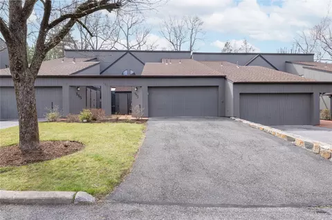 113 Stone Oaks Dr, Greenburgh, NY 10530