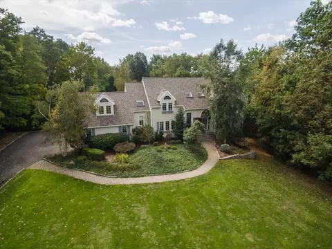 1 Meola Dr, Carmel Hamlet, NY 10512
