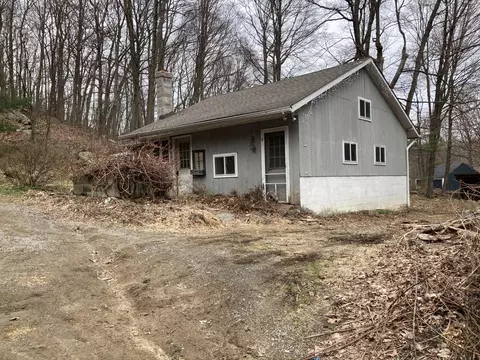 55 Miller Hill Rd, East Fishkill, NY 12533
