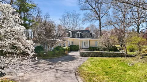 340 Mclain St, Bedford Hills, NY 10507