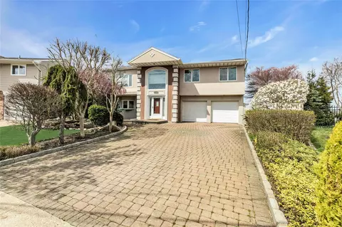 2789 Rita Ct, Bellmore, NY 11710