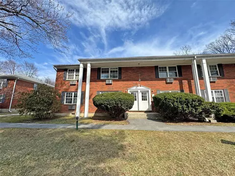 5 Wildwood Dr #12A, Wappinger, NY 12590