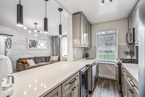 3015 Hobart St #1C, New York, NY 11377