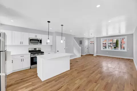 253 Swinton Ave, New York, NY 10465