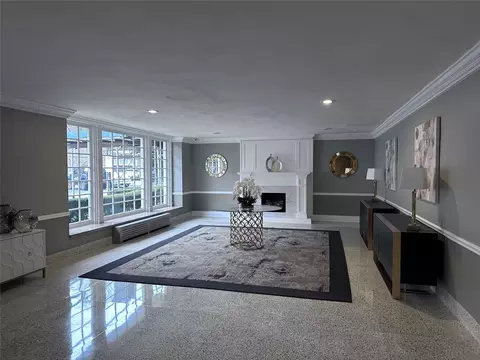8439 153rd Ave #3F, Howard Beach, NY 11414