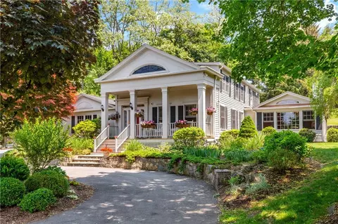 106 Random Farms Dr, New Castle, NY 10514