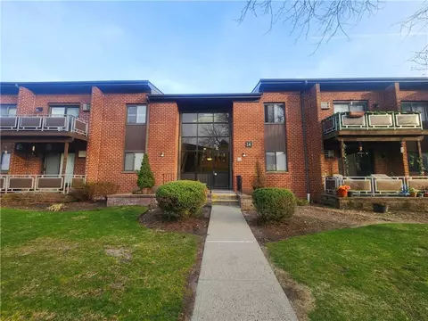 14 Charles Ln #1C, Pomona, NY 10970