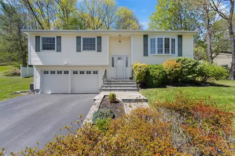 199 Weskora Rd, Yorktown, NY 10598