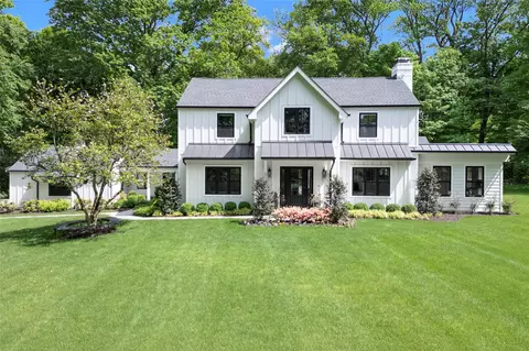 35 Ivy Hill Rd, New Castle, NY 10514