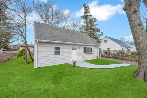 81 New Ave, Wyandanch, NY 11798