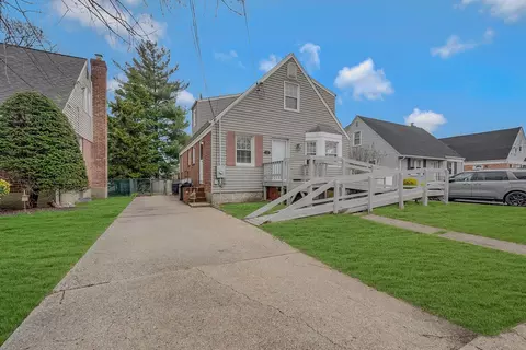 117 Munson Ave, West Hempstead, NY 11552
