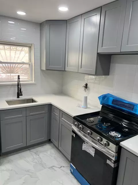 121 Legion St, Brooklyn, NY 11212