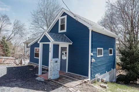 74 Wawayanda Ave, Middletown, NY 10940