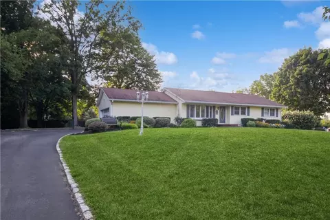 5 Brothers Rd, Wappinger, NY 12590