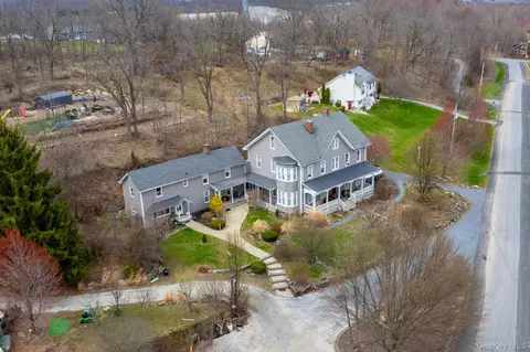 97 Deblock Rd, Wawayanda, NY 10958