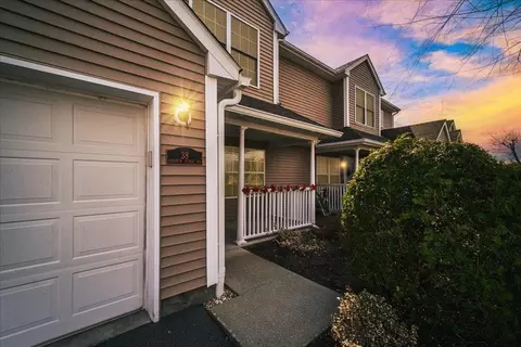 38 Sparrow Ridge Rd, Kent, NY 10512