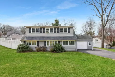 1 Lee Ln, Rye Brook, NY 10573