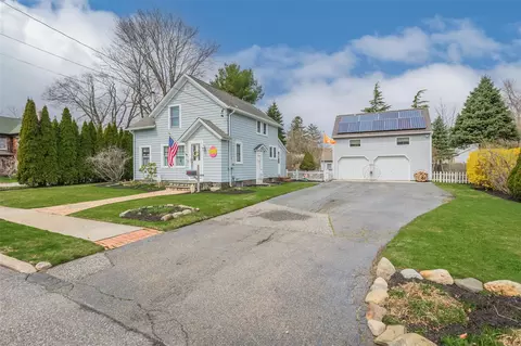 120 Duryea St, Riverhead, NY 11901