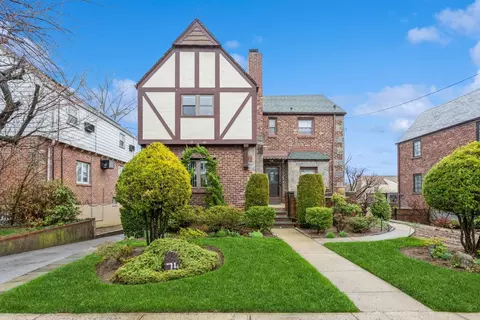 74 Bajart Pl, Yonkers, NY 10705