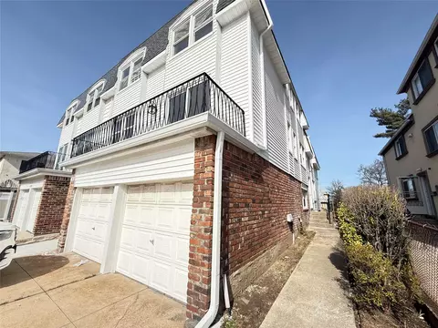 16-17 Bell Blvd, New York, NY 11360