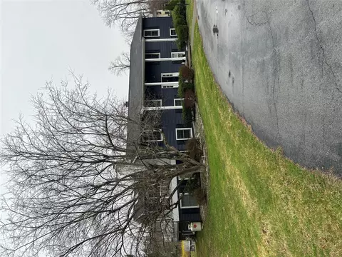 62 Cramer Rd, Poughkeepsie, NY 12603