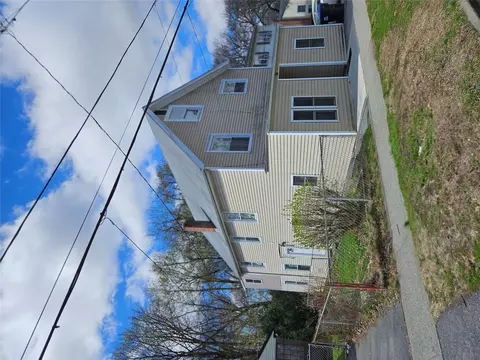 64 Glenwood Ave, Poughkeepsie, NY 12603