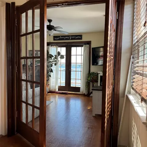 2 Schuyler Ter, New York, NY 10465