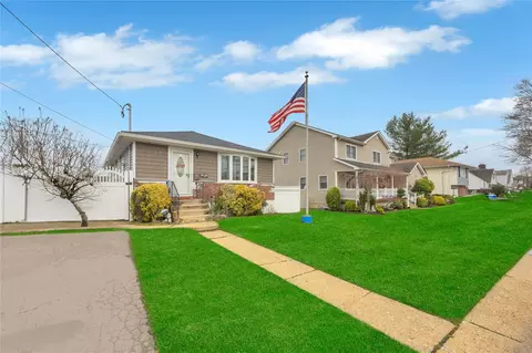 2644 Maple Ave, North Bellmore, NY 11710