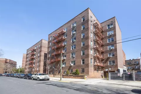 4225 80th St #1E, New York, NY 11373