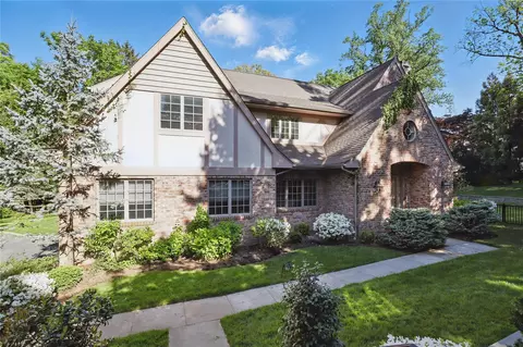 36 Hadden Rd, Greenburgh, NY 10583