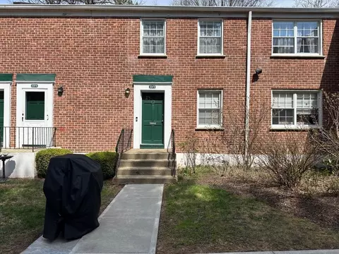 33 Fieldstone Dr #F3, Greenburgh, NY 10530