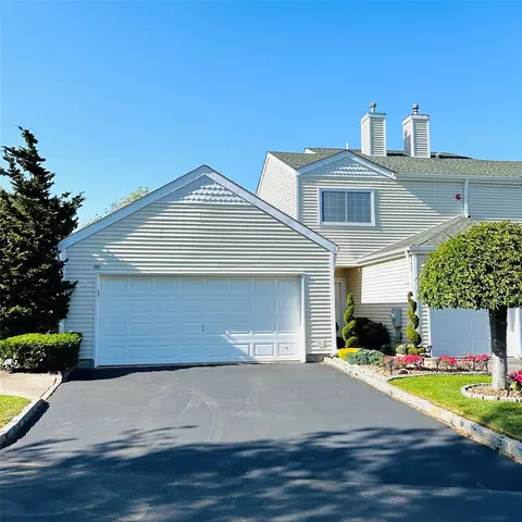 199 Gothic Cir, Manorville, NY 11949
